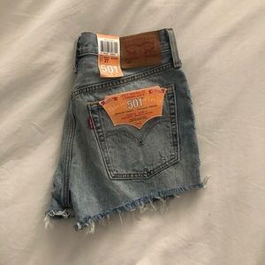THE BEST Levi’s 501 original Shorts, NWT, s 27